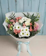Букет цветов из:  Розы, Лизиантусы и Хризантемы в Гуково