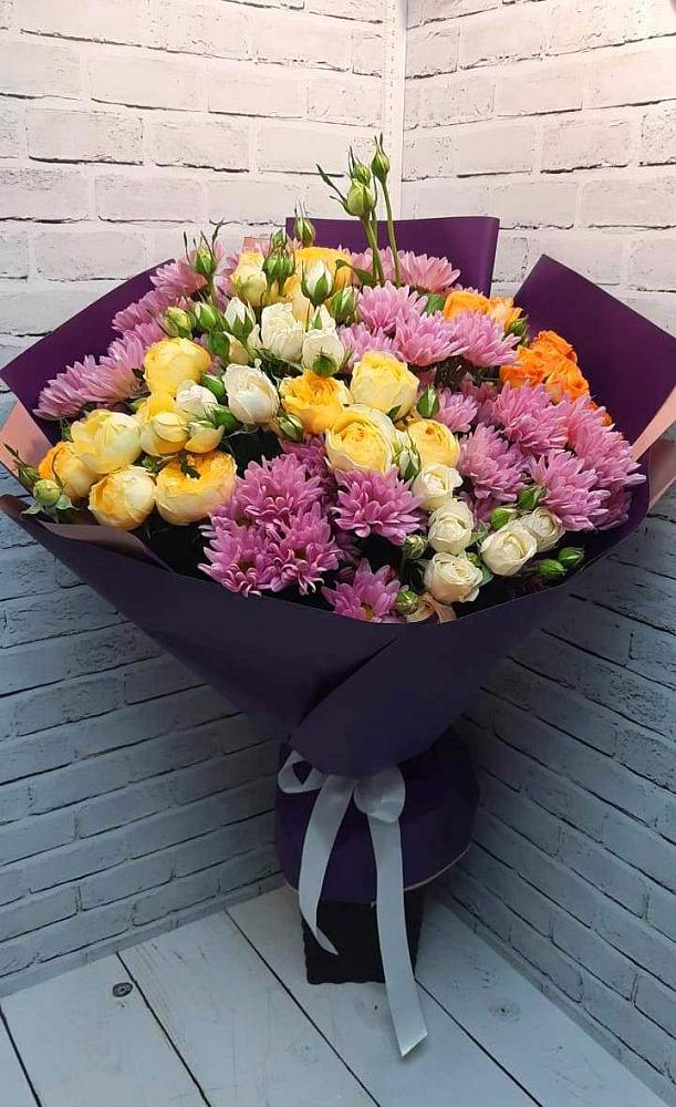 Букет цветов из: Хризантемы и Розы в Гуково