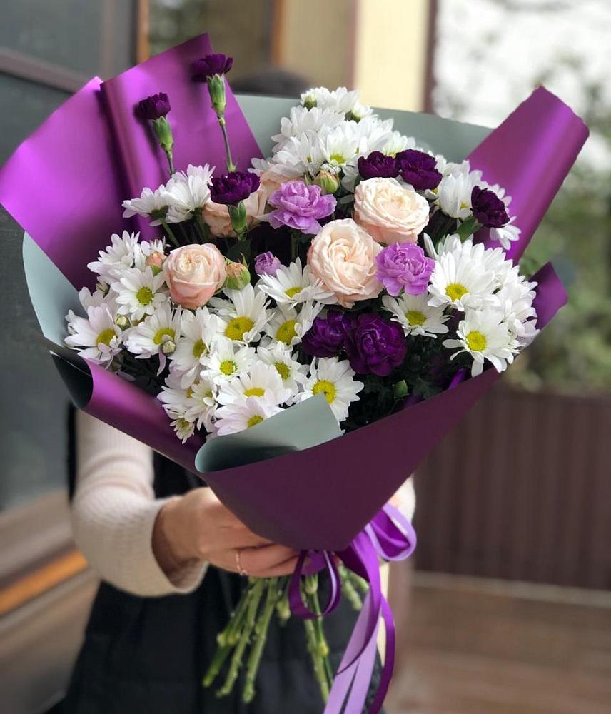 Букет цветов из: Хризантемы, Гвоздики и Розы в Гуково