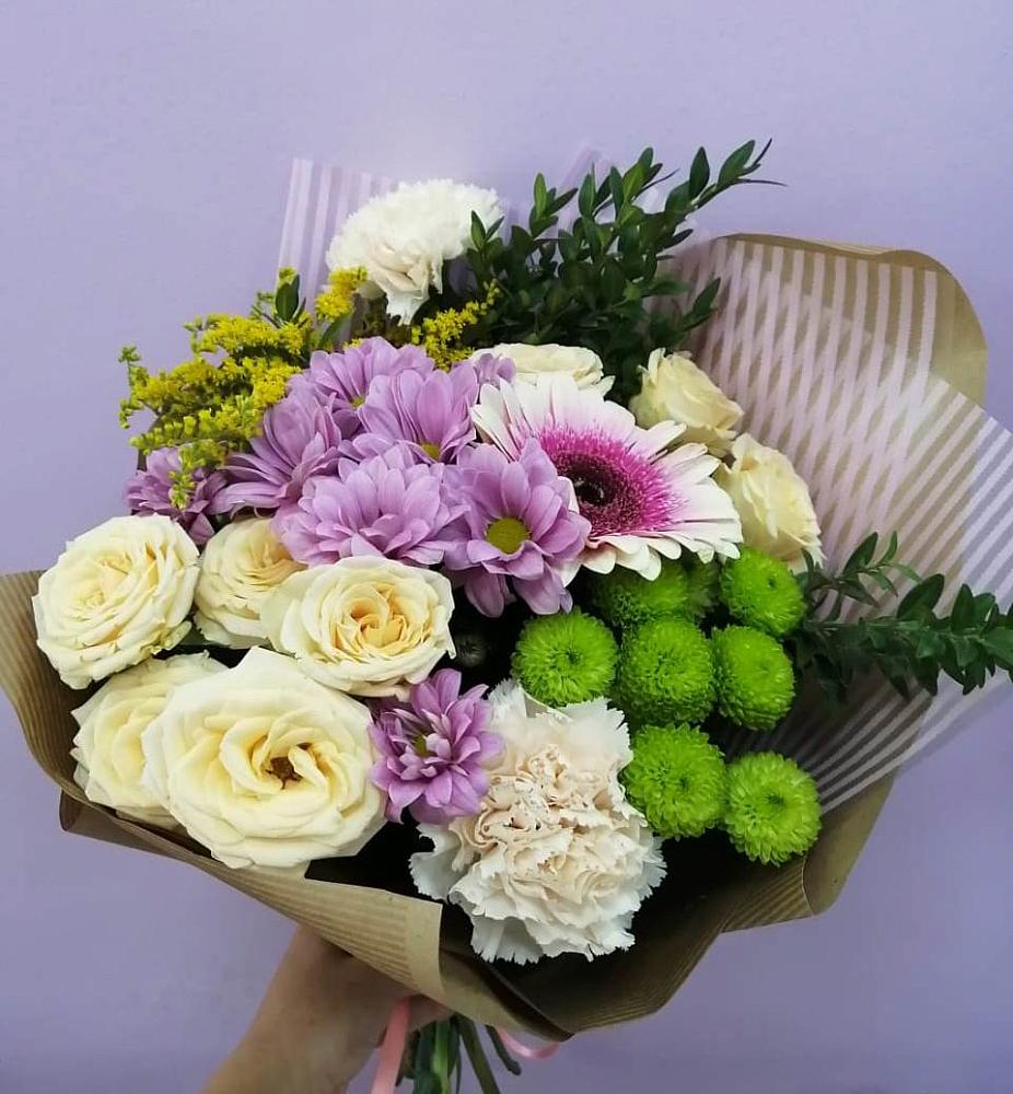 Букет цветов из: Хризантемы, Розы, Гвоздики и Герберы в Гуково