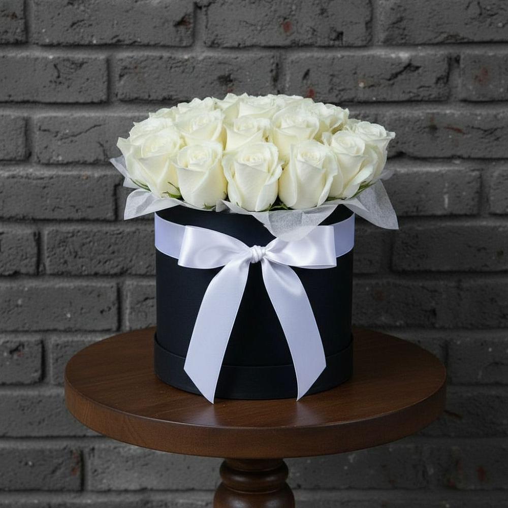 Цветочная композиция из Розы в шляпной коробке в Гуково